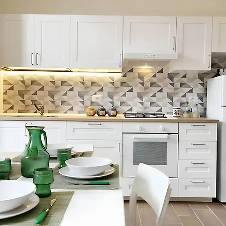 Modern In Siracusa - 40 Sqm With Parking דירה סירקוזה